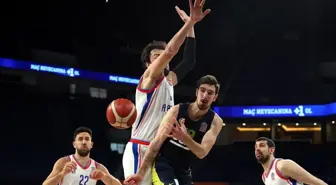 Anadolu Efes seride 1-0 öne geçti