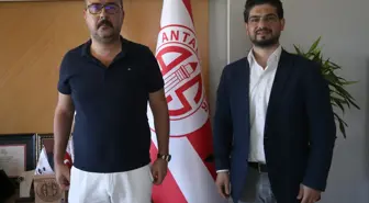 Antalyaspor 4 futbolcu ile yollarını ayırdı