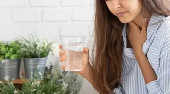 Aniden başlayıp kısa süreliğine kabus yaşatıyor! İşte hıçkırıktan kurtulmak için 7 yöntem