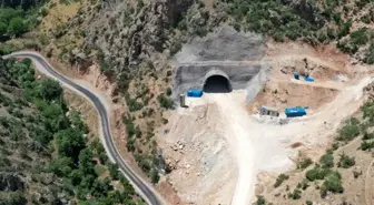 Huzurun Tesis Edildiği Siirt ve Şırnak'ta Dağlarda Açılan Tünellerle Ulaşım Kolaylaşacak
