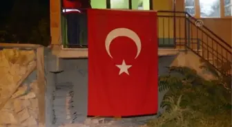 AFYONKARAHİSAR - Hatay'daki kazada şehit olan uzman çavuş Necati Yatkak'ın ailesine acı haber verildi