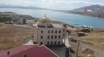 Baraj manzaralı cami, para bitince minaresiz kaldı