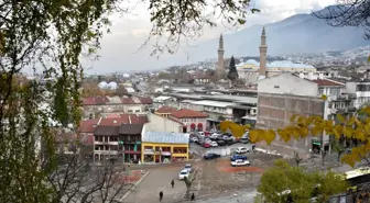 Pandemi ile birlikte AVM'lerden açık tarihi çarşıya kaçış var