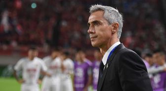 Polonya futbolunun bir numarası, Milli Takım'ın hocası Sousa'nın F.Bahçe ile görüştüğünü doğruladı