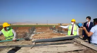 Vali Ali Hamza Pehlivan, Silopi Tekstilkent İnşaat Alanında İncelemelerde Bulundu