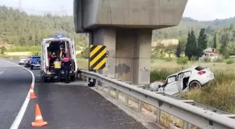 Bilecik'te yüksek hızlı tren viyadüğünün ayağına çarpan otomobildeki 2 kişi yaralandı