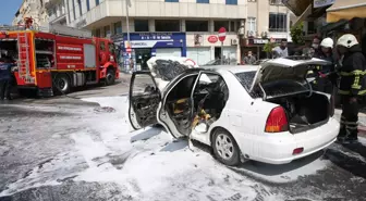 Seyir halindeyken alev alan otomobilde hasar oluştu