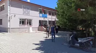 Atlıhisar Köyü'nde muhtarlık seçiminde 6 aday kıyasıya mücadele veriyor