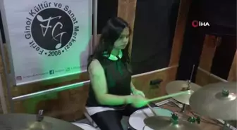 Bateri tutkusu sayesinde dünya birincisi oldu