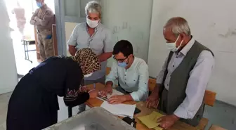 Kahta'da 2 köyde muhtarlık seçimi