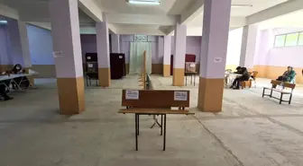Muhtarlık seçimi için sandık başına gittiler