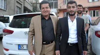 Yüksekova'da 2 mahalle ile bir köy yeni muhtarlarını seçti