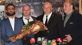 Bursaspor'da yeni yönetim mazbatasını aldı