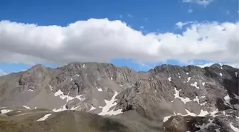 Mercan Dağları'nın 'mavi boncukları' doğa ve fotoğraf tutkunlarını hayran bırakıyor