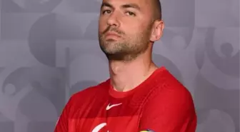 Burak Yılmaz kimdir? Kaç yaşında, nereli, hangi takımda oynuyor, bonservis değeri ne kadar? Burak Yılmaz evli mi?