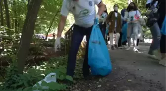 Eyüpsultan'daki piknik alanındaki çöpler temizlendi