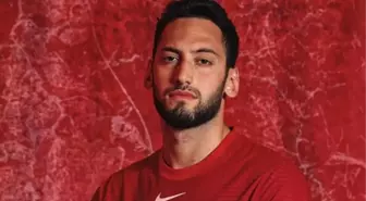 Hakan Çalhanoğlu kimdir? Hakan Çalhanoğlu kaç yaşında, aslen nerelidir? Hakan Çalhanoğlu hangi takımda? Hakan Çalhanoğlu'nun mevkisi ne?