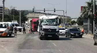 İzmir'de trafik kazası: 9 yaralı