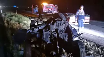 Konya'da tırın çarptığı park halindeki otomobildeki kişi ile torunu hayatını kaybetti