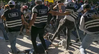 Son dakika... Gözaltındayken ölen genç için protesto gösterisi yapanlarla polis arasında arbede yaşandı