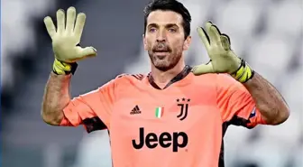 Beşiktaş, 43 yaşındaki dünyaca ünlü kaleci Buffon'a teklif yaptı