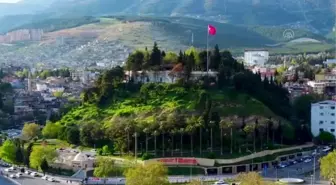 KAHRAMANMARAŞ - Emekli öğretmen, ata yadigarı asırlık dükkanda külekçilik zanaatını yaşatmaya çalışıyor