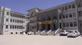 Öğrenciler görme engellilerin hayallerini kabartmalı resimlerle masal kitapları haline getirdi