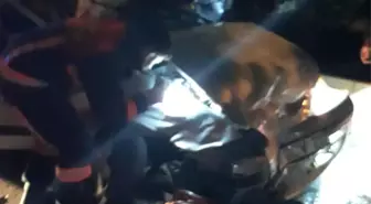 Başkent'te zincirleme kazada aracında sıkışan sürücü yaralandı