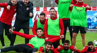 Samsunspor'da sözleşmesi biten 15 oyuncudan 9'uyla yollar ayrıldı