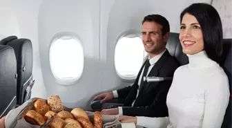 Sık seyahat edenlere güzel haber! THY uzun süre ara verdiği ikramlara yeniden başlıyor