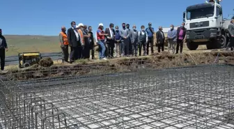 Bingöl depreminden etkilenen Erzurum'da depremzedeler için yapılacak 575 konutun temeli atıldı