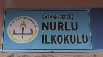 Gönüllü öğretmenler köylerde düzenledikleri etkinliklerle çocukların yüzünü güldürüyor