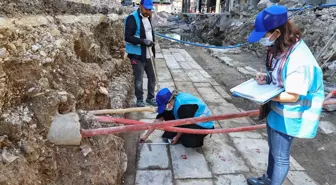 İzmir'de altyapı çalışmaları sırasında Osmanlı dönemine ait bedesten bulundu