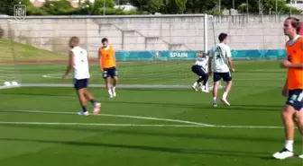 David De Gea ve Robert Sanchez'in İspanya Antrenmanından Müthiş Kurtarışları