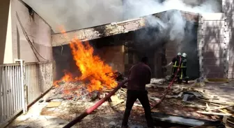 Oğlunun emeklerini yanarken gören anne gözyaşlarına boğuldu