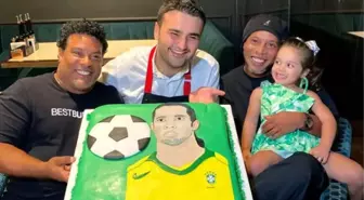 Ronaldinho yemeklere hayran kaldı