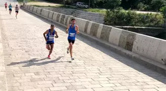 Edirne'de Sınırsız Dostluk Yarı Maratonu Koşuldu