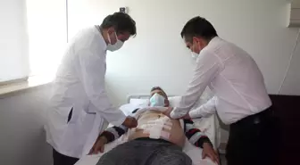 Bir böbreğini kızına bağışlayan babanın 12 kilogramlık kitle oluşan diğer böbreği son anda kurtarıldı