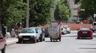 Çocukların oynaması için parkla yol birleştirildi