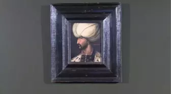 KANUNİ SULTAN SÜLEYMAN PORTRESİ, FATİH SULTAN MEHMET'İN PORTRESİNİN YANINDA YERİNİ ALDI