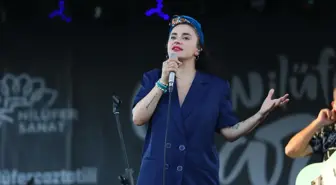 Nilüfer Caz Tatili Festivali'nde Ceylan Ertem konserinde Haluk Levent sürprizi