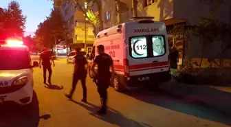 Binadan atlamak isteyen kadını polis ikna etti