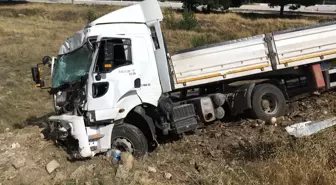 Burdur'da iki tır çarpıştı; 1 yaralı