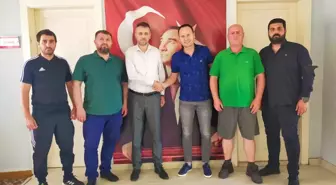 Edirnespor teknik direktör Cahit Erçevik ile yeniden sözleşme imzaladı