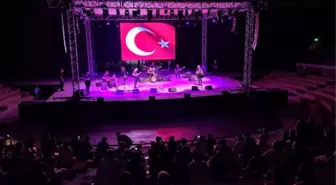 İzmir Uluslararası Film ve Müzik Festivali Devam Ediyor