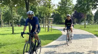 Bisiklet tutkunu Bandırma'dan Antalya'ya pedal çevirdi