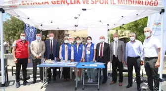 Serik'teki spor merkezlerinin tanıtımı için stant açıldı