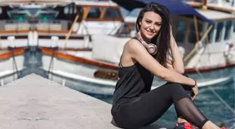 Tatil sezonunu Fethiye'de açan Tuvana Türkay'dan iddialı poz