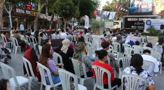 Açık Hava Sinema Gösterimleri Sürüyor