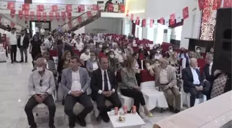 CHP Kadın Kolları Genel Başkanı Nazlıaka, partililerle bir araya geldi